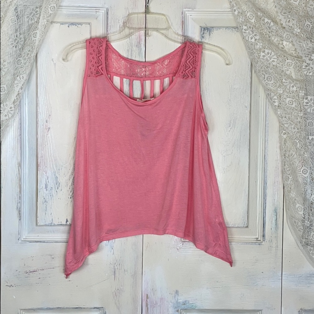 E(hanger)M Lace Tank Sx Small